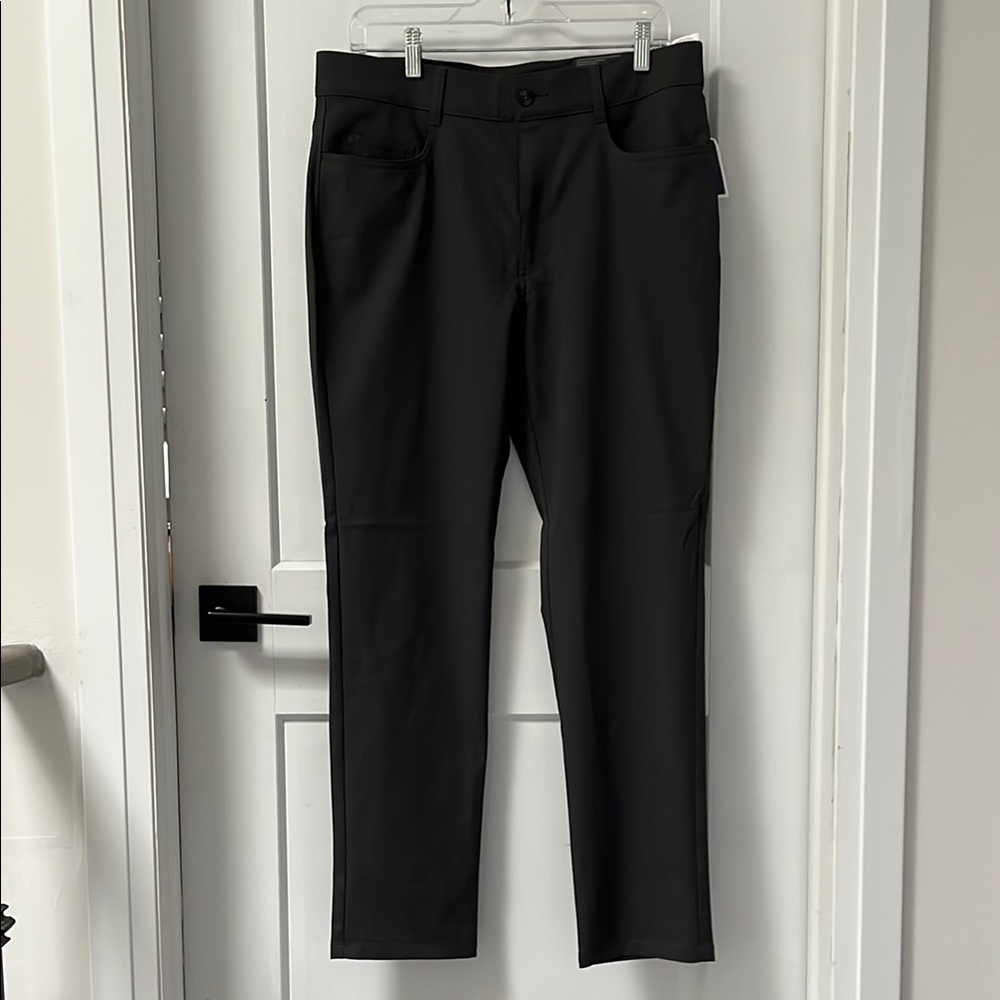 Black Cargo Golf Pants with Subtle Pattern